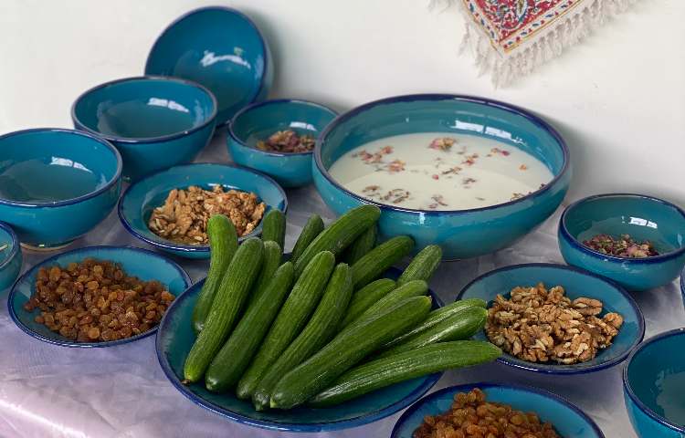 آب دوغ خیار