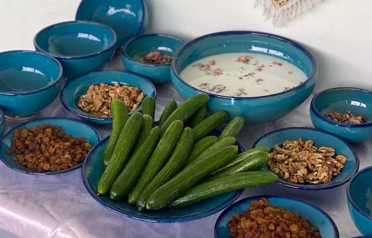 آب دوغ خیار