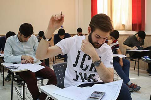 اختیار انتخاب روش و شرایط برگزاری امتحانات بر عهده‌ی دانشگاه‌ها است