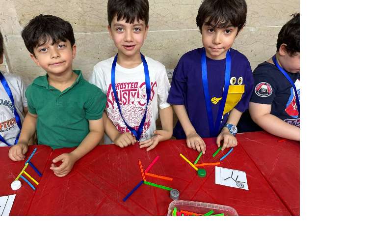 آدمک ورزشکار با ابزار چوب خط و تصویرک الگو 6