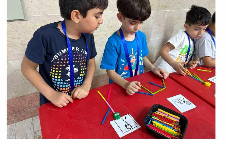 آدمک ورزشکار با ابزار چوب خط و تصویرک الگو 7