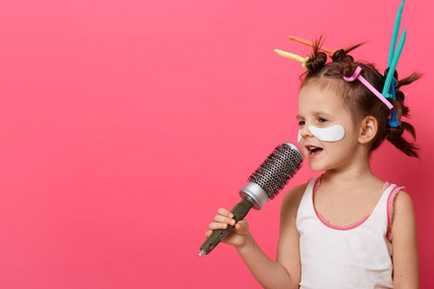 چگونه می‌توان استفاده از لوازم آرایش در نوجوانان و کودکان را کاهش داد؟