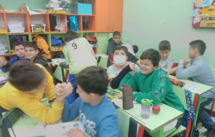 آزمایشات درس نیرو (الکتریکی ،مغناطیسی،وزن ) 4