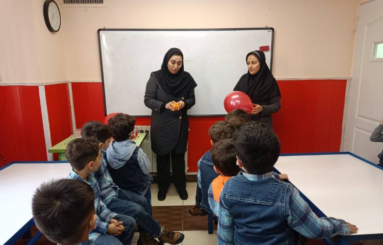 :آزمایشگاه، ترکیدن بادکنک با پوست پرتقال 4