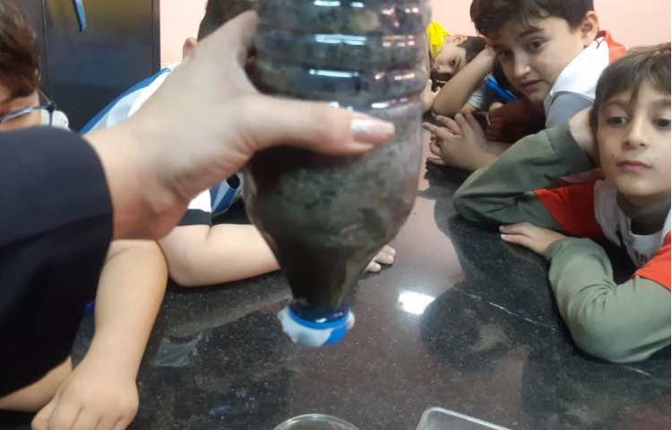 آزمایشگاه علوم(ساخت تصفیه آب) 1