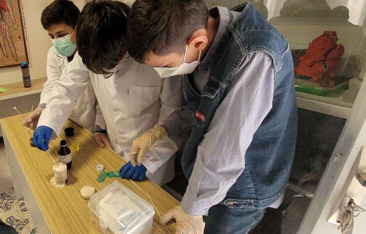 آزمایشگاه علوم 1