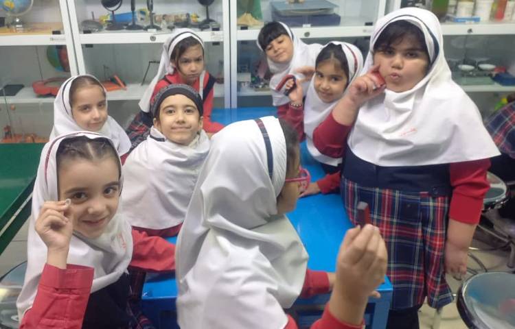 آزمایشگاه علوم 2