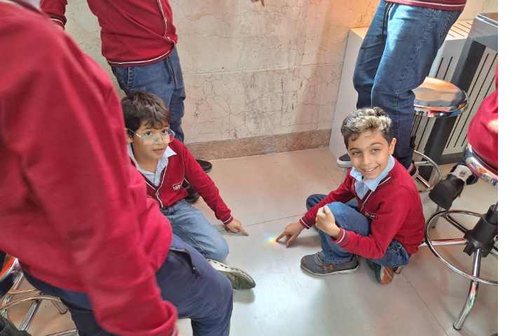 آزمایشگاه علوم 2