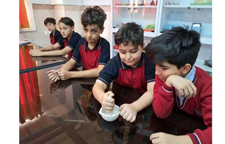 آزمایشگاه علوم 2