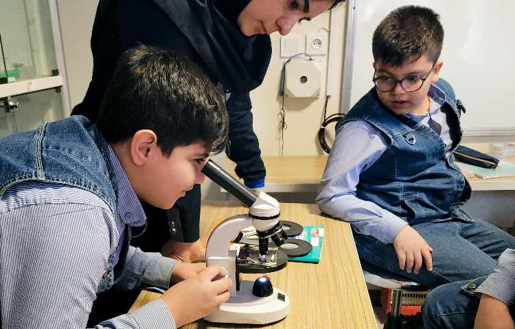 آزمایشگاه علوم 6