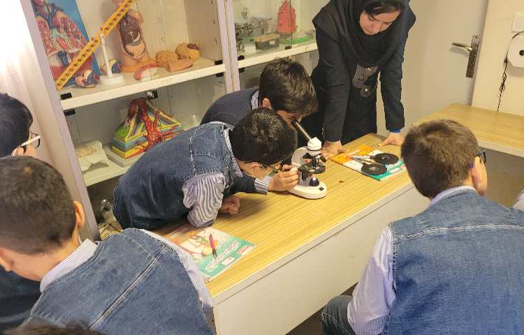 آزمایشگاه علوم 7