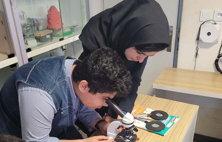 آزمایشگاه علوم 8