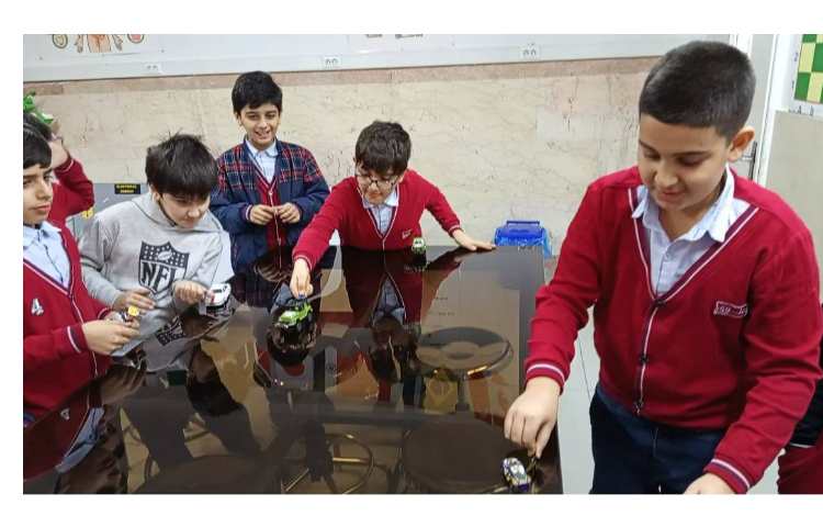 آزمایشگاه قطب های ناهمنام 5