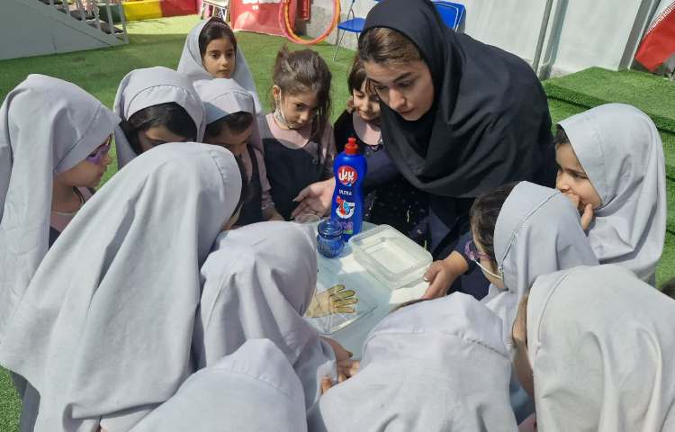 آزمایشگاه کوچک ما: بررسی مسیر انتقال میکروب‌ها 4