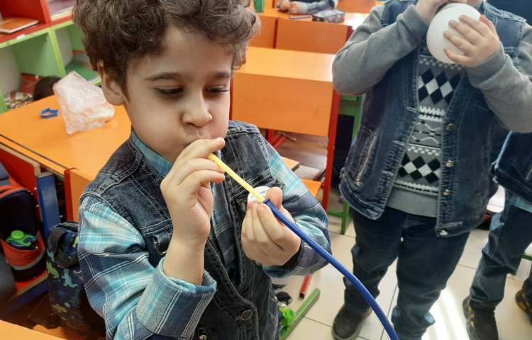 :آزمایش بادکنک پرنده (کتاب کار علوم علوی) 2