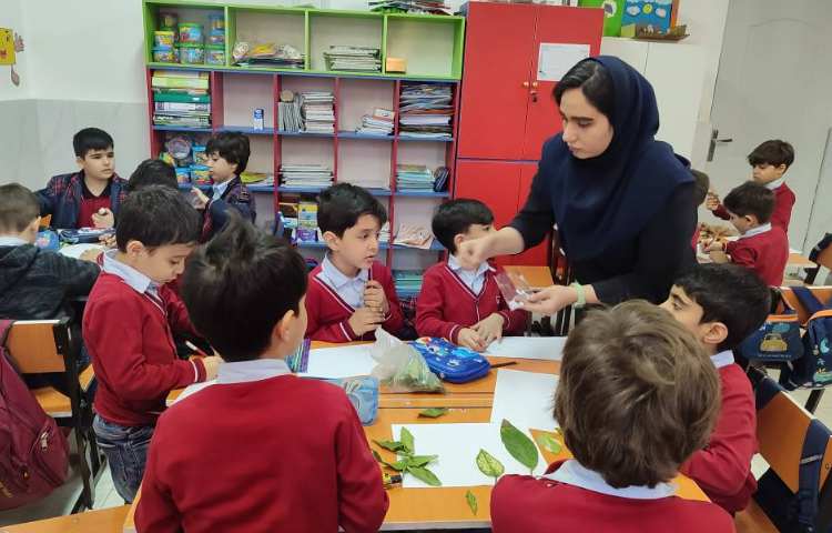 آزمایش برگ خلاقیت به صورت گروهی در کلاس برگزار شد 5