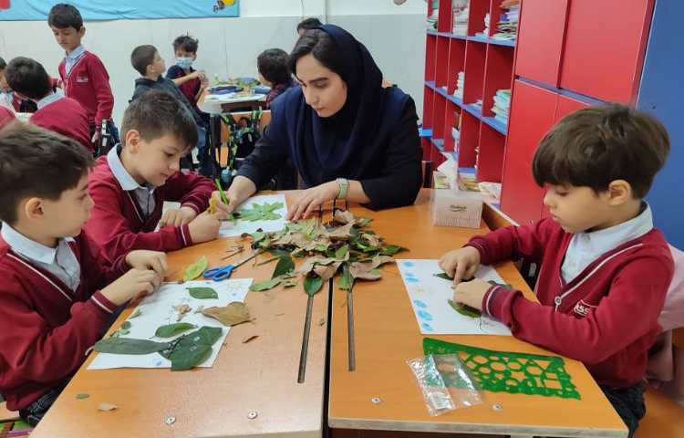 آزمایش برگ خلاقیت به صورت گروهی در کلاس برگزار شد 8