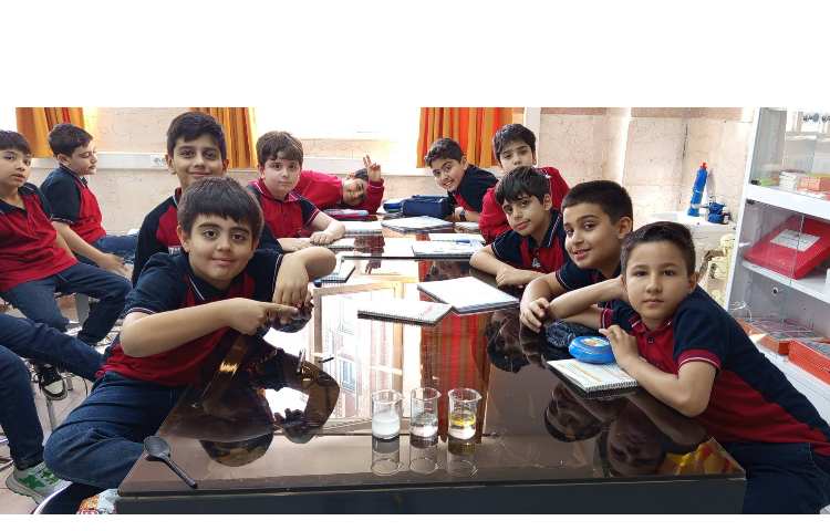 آزمایش تاثیر گرما و ذرات مواد در حل شدن 3