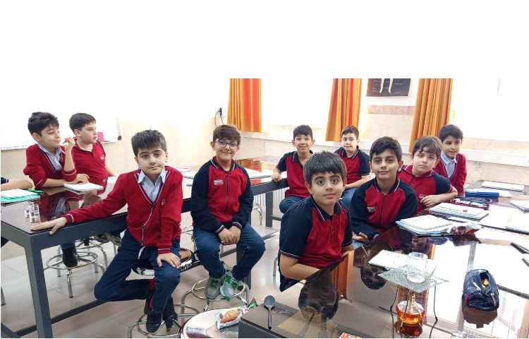 آزمایش تاثیر گرما و ذرات مواد در حل شدن 5