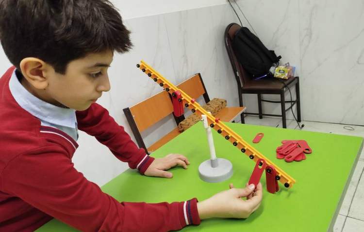 آزمایش تعادل اهرم نوع اول حالت 2