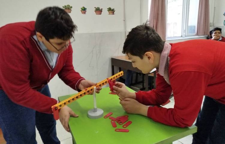 آزمایش تعادل اهرم نوع اول حالت 7