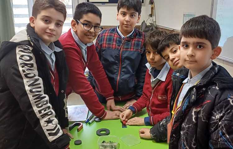 آزمایش تفاوت ربایش آهن رباها 1