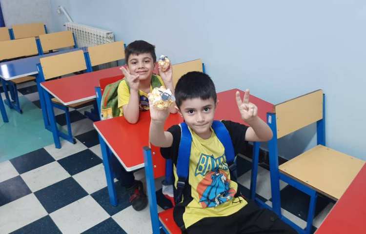 آزمایش جالب ذرت رقصان با گل پسرانم 2