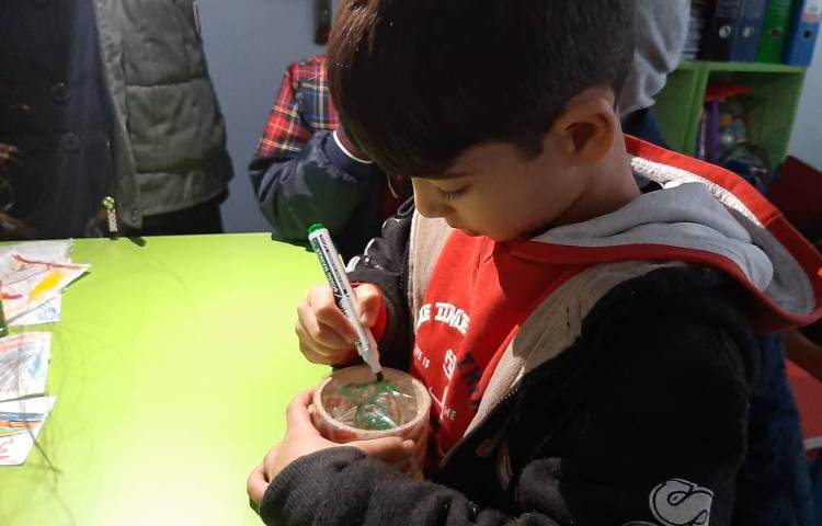 آزمایش جذاب تشکیل سایه ها با نقاشی پسرانم 8