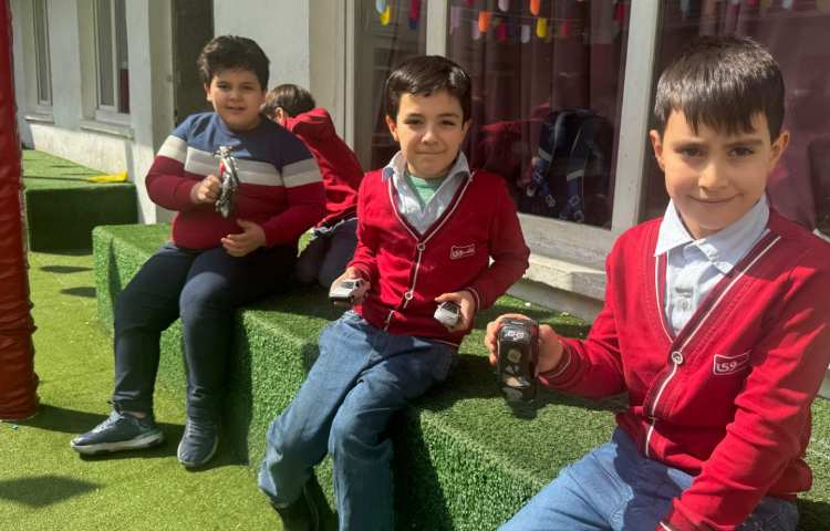 آزمایش حرکت ماشین بر روی سطوح مختلف 2