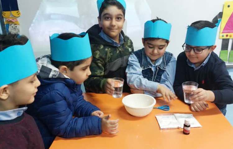 آزمایش خمیر جادویی هفته ملی علوم 3