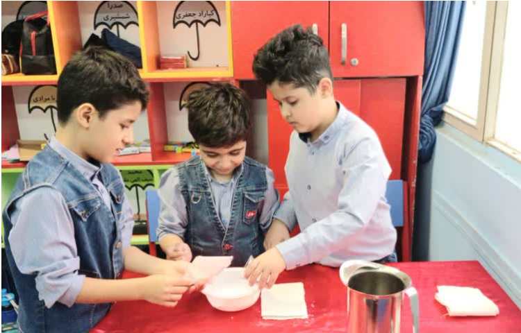 آزمایش خمیر جادویی هفته ملی علوم 4