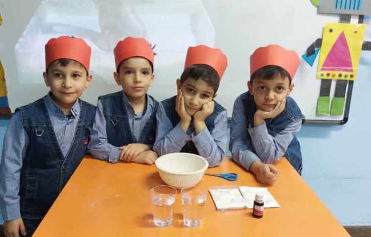 آزمایش خمیر جادویی هفته ملی علوم 4