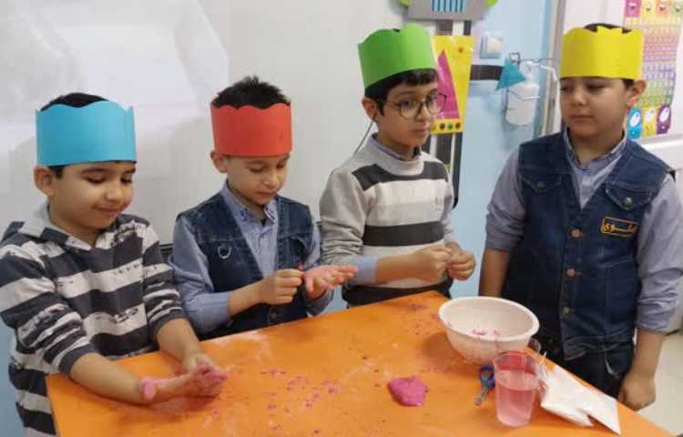 آزمایش خمیر جادویی هفته ملی علوم 5