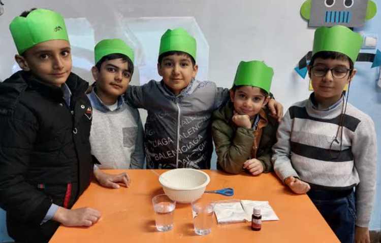 آزمایش خمیر جادویی هفته ملی علوم 6