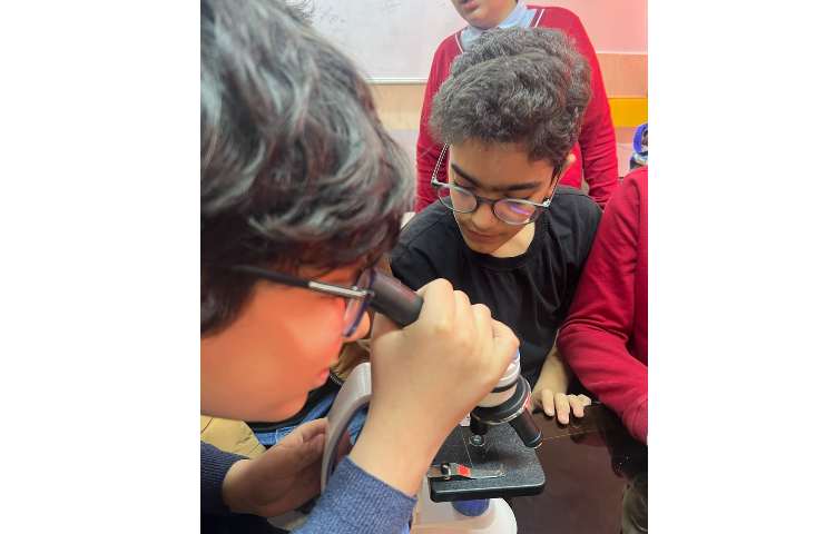 آزمایش شناسایی نشاسته با شناساگر (ید ) 2