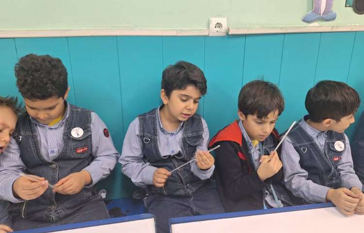 آزمایش علوم آشنایی با دماسنج و کاربرد آن 4