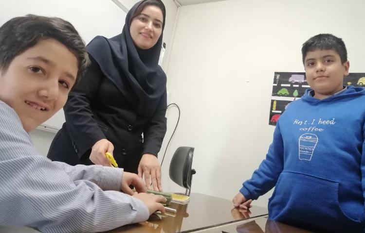 آزمایش علوم- بررسی خاصیت چکش خواری مواد 3