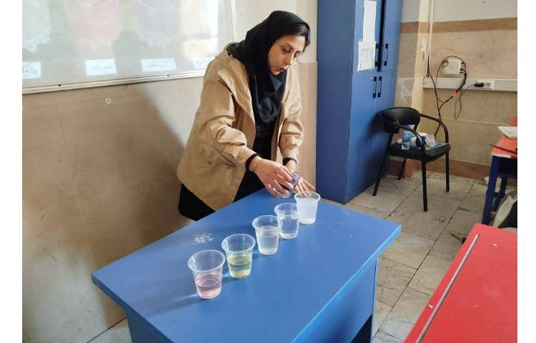 آزمایش علوم در هفته ملی علوم 1