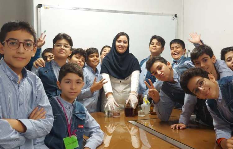 آزمایش علوم رنگبری کاغذ 1