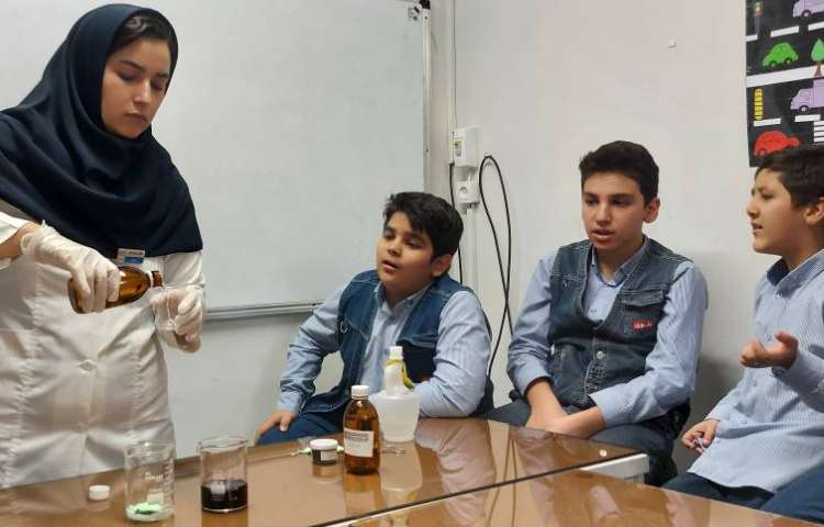 آزمایش علوم رنگبری کاغذ 4