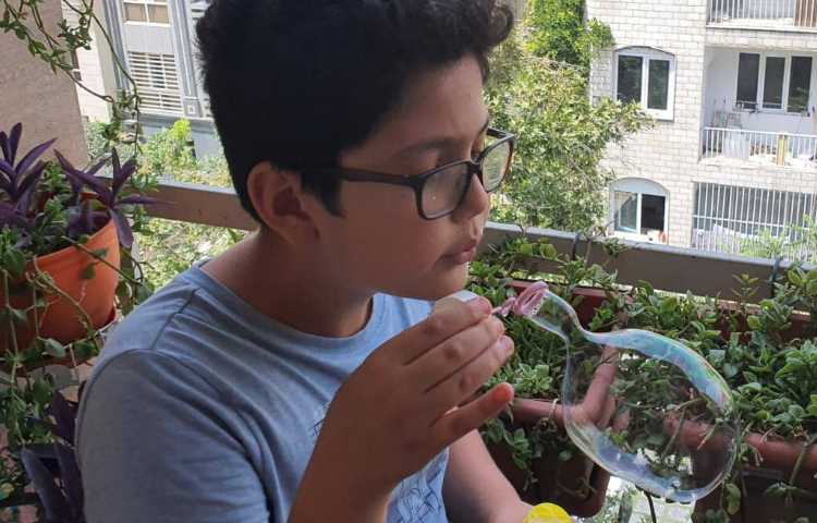 آزمایش علوم ساخت حباب 3