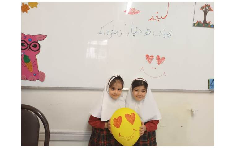 آزمایش علوم و فعالیت مناسبتی 6