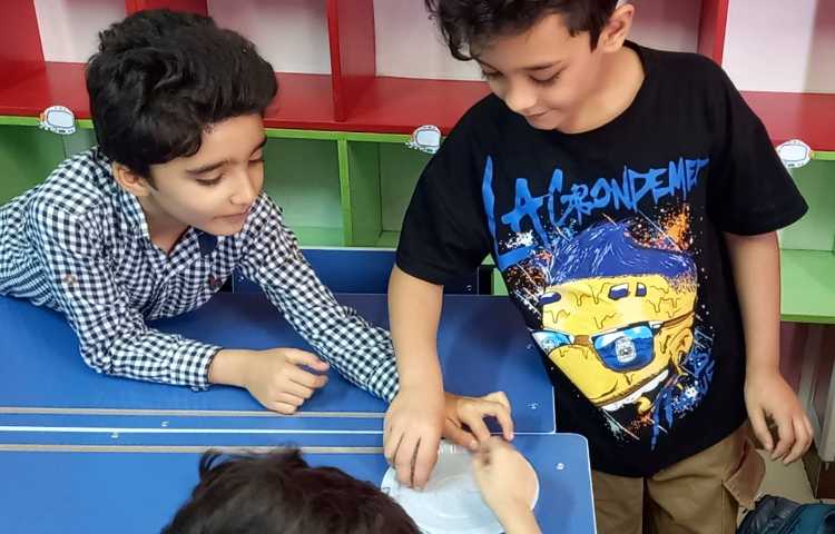 آزمایش علوم کلاس سوم زحل