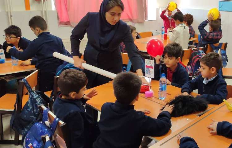 آزمایش فرار شگفت انگیز در کلاس انجام شد 5