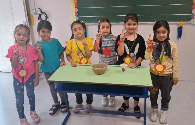 آزمایش مایع شگفت انگیز 1