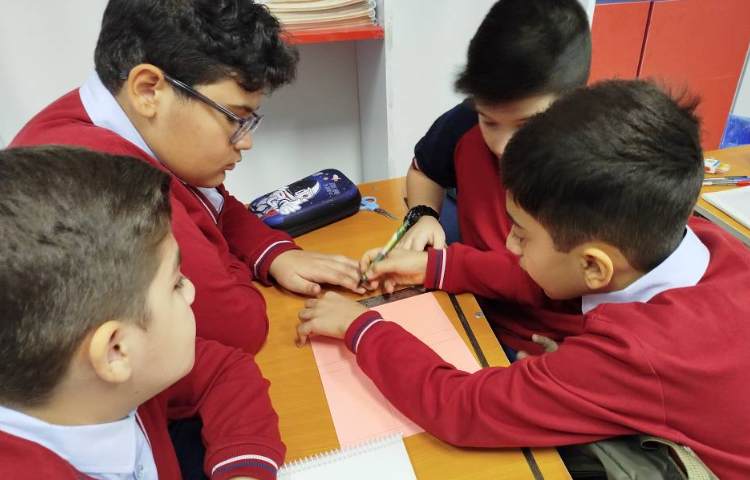 آزمایش مقایسه‌ای فرفره چرخان