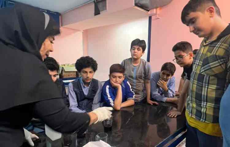 آزمایش مهیج علوم پایه ششم 1