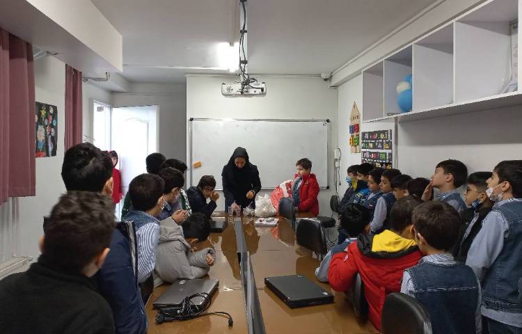 آزمایش نفوذپذیری انواع خاک ها 1