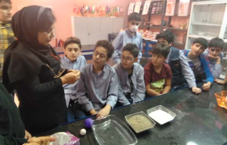 آزمایش های درس اول علوم پایه ششم 2