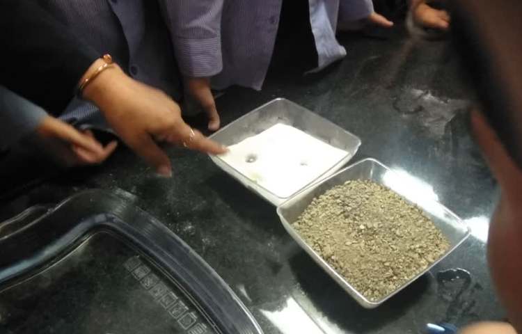 آزمایش های درس اول علوم پایه ششم 5